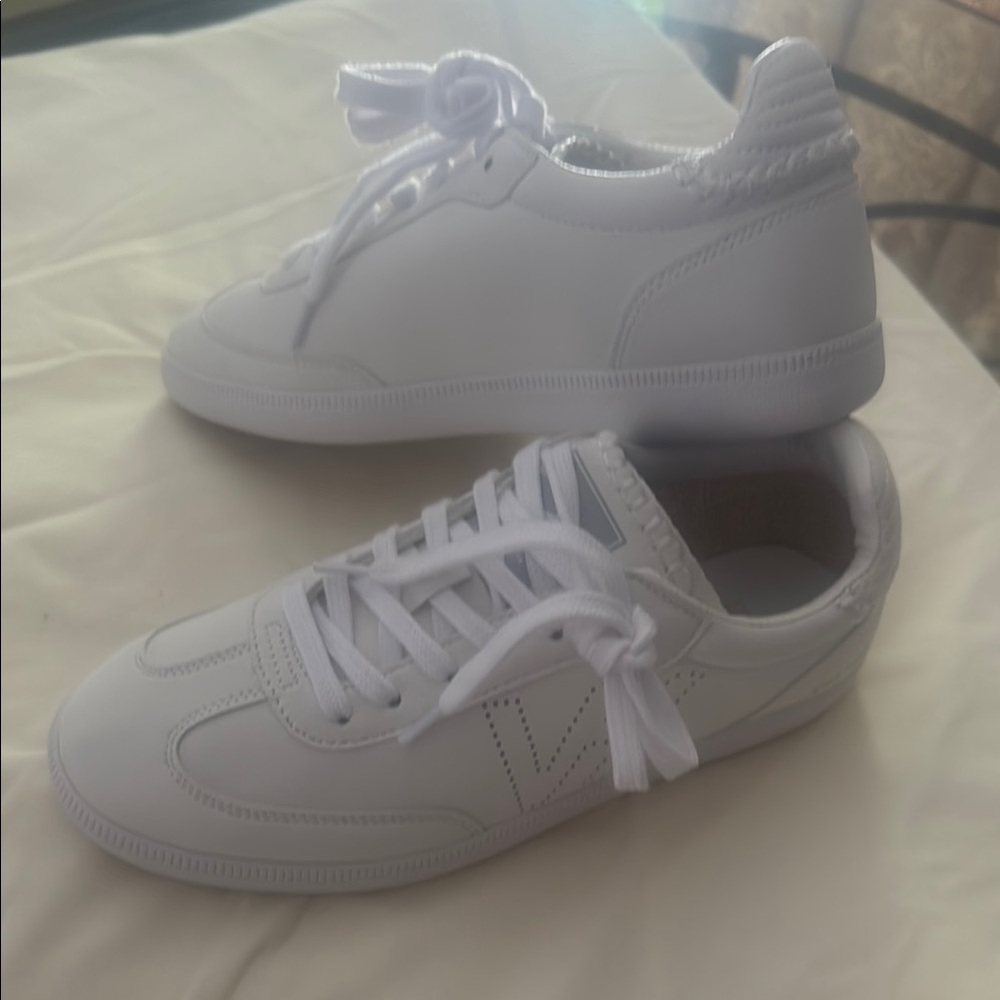 Vintage Havana White Athletic Shoes